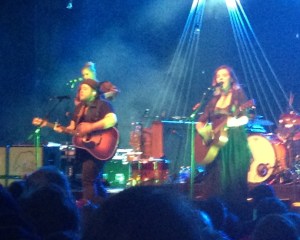 Lead singer/guitarist Nanna Bryndís Hilmarsdóttir and co-singer/guitarist Ragnar "Raggi" Þórhallsson.