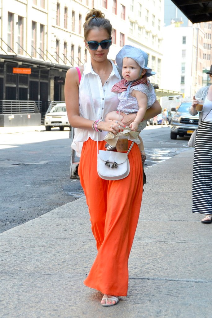 Jessicaalbaorangeskirt